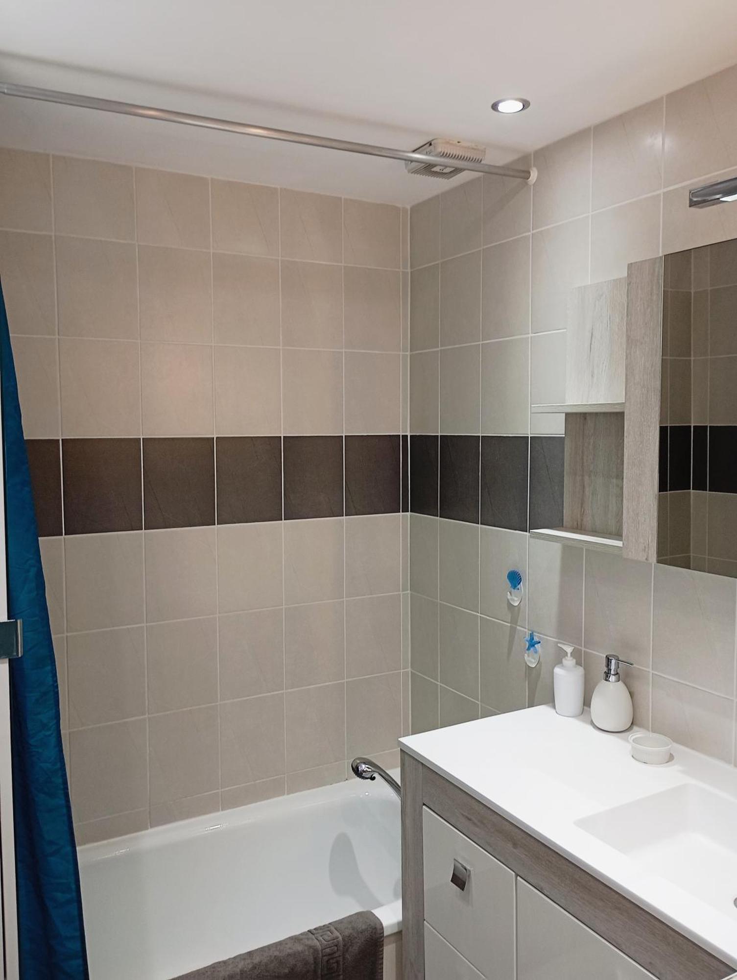 Grand Appartement Proche Port Et Plages, 6 A 8 Pers, 3 Chambres, Climatise Агд Экстерьер фото